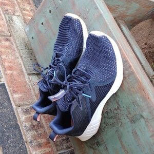 Reebok women's Fusium Run Shoe Size 9 navy blue